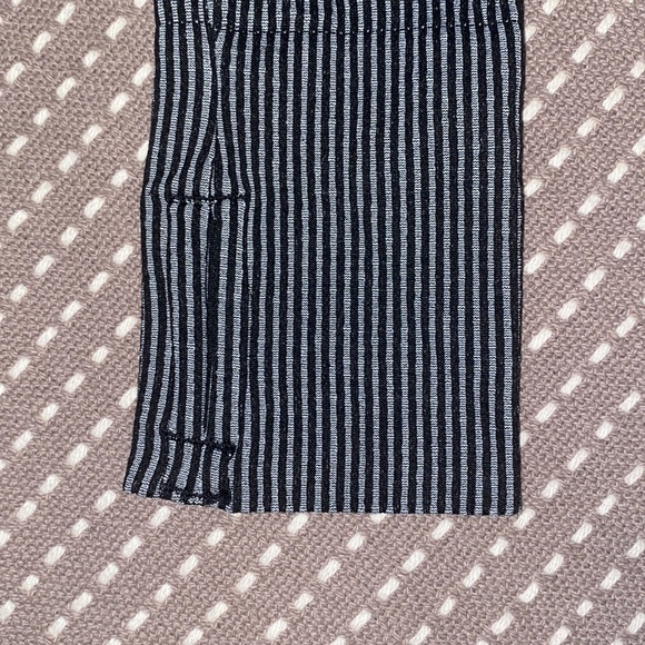 Athleta turtleneck - Picture 4 of 6